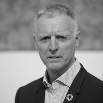 Peter DICKINSON